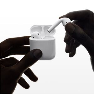 Apple AirPods 2nd Generation